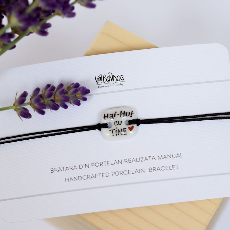 Hai -hui cu tine Porcelain bracelet handmade and hand painted by Vali Bondoc. Bratara din portelan modelata si pictata manual de Vali Bondoc