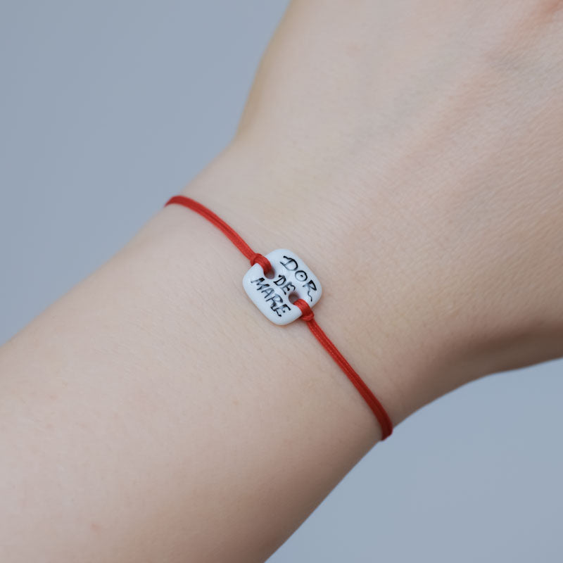 Dor de mare Porcelain bracelet handmade and hand painted by Vali Bondoc. Bratara din portelan modelata si pictata manual de Vali Bondoc