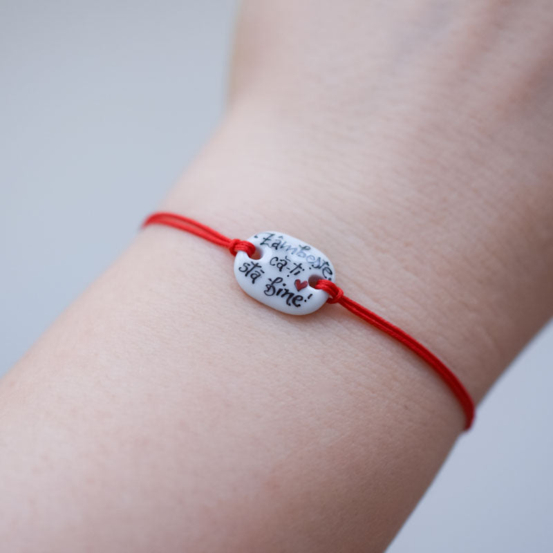 Porcelain bracelet handmade and hand painted by Vali Bondoc. Bratara din portelan modelata si pictata manual de Vali Bondoc