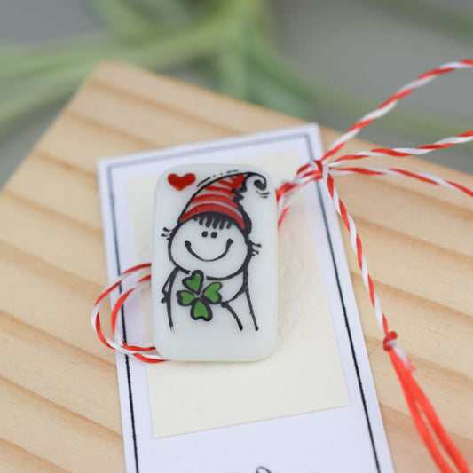 Little porcelain brooch modeled and painted by Vali Bondoc