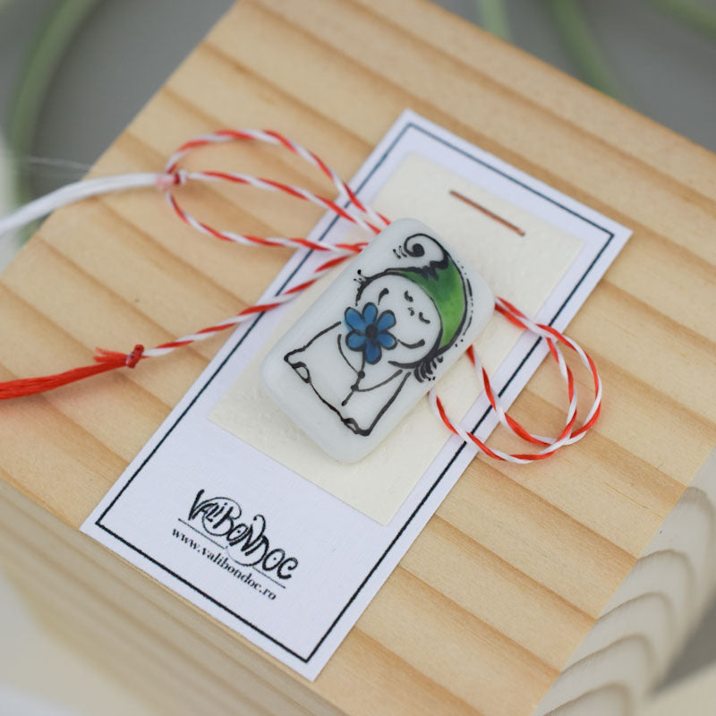 Little porcelain brooch modeled and painted by Vali Bondoc